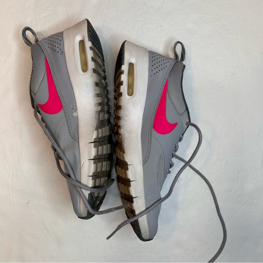 Nike Sneakers Air Max Thea Girls Youth Gray with Vibrant Pink Accents Size 5Y - Picture 8 of 9